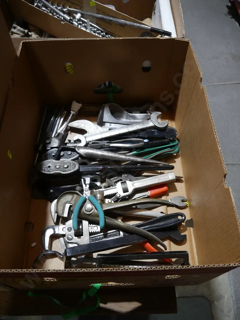 Pipe wrenches etc Image 1++