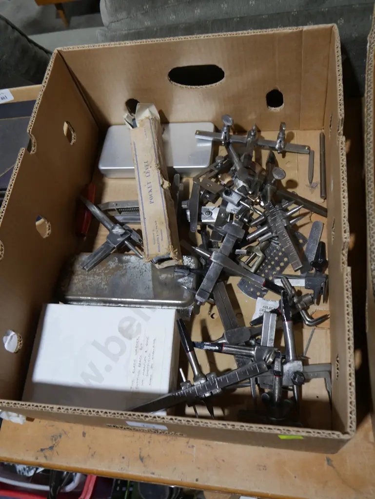 Adjustable hole cutters Image 1++