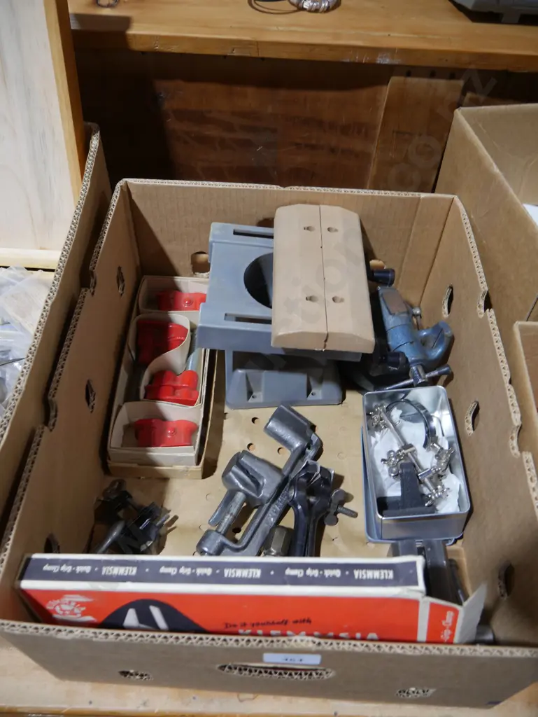 Assorted clamps, vices Image 1++