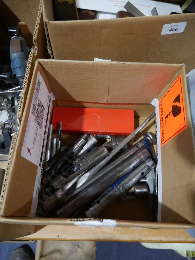 Leather punches Image 1++