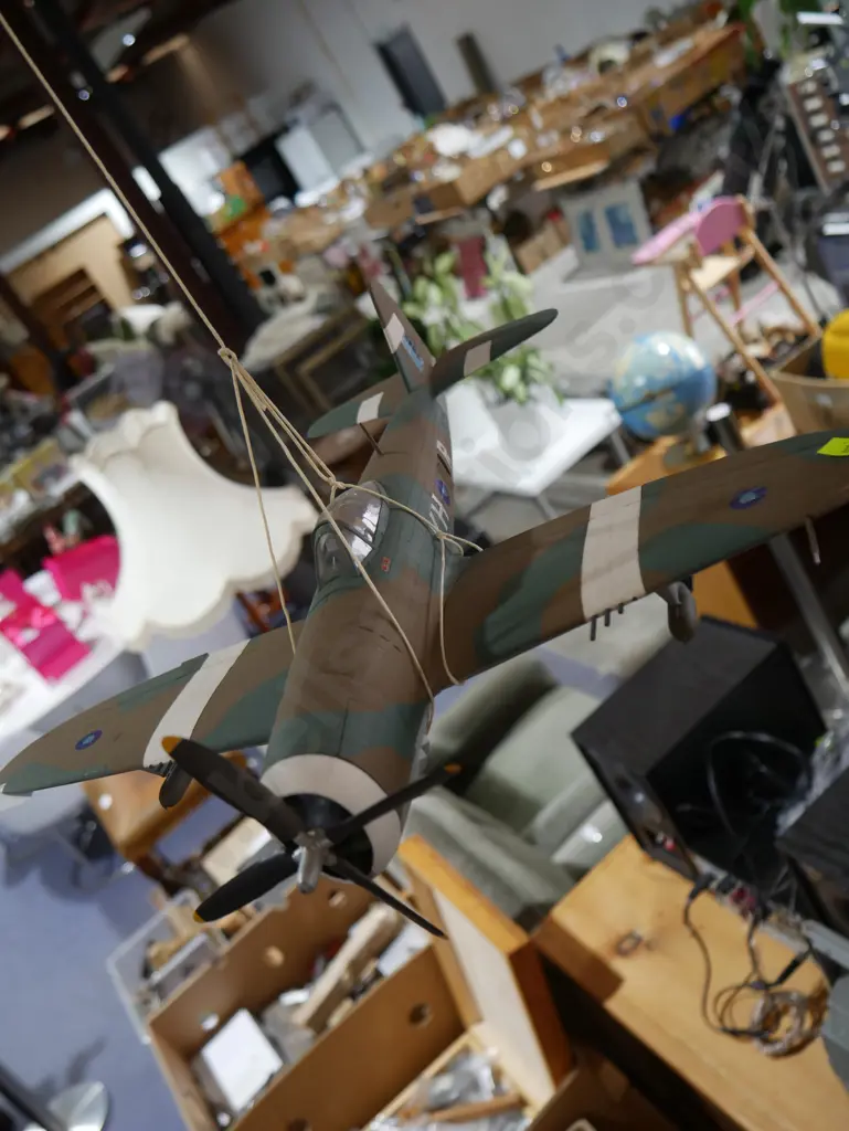 Model plane Image 1++