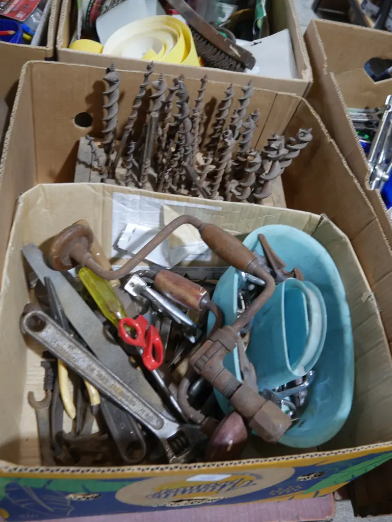 Drill bits, hand tools Image 1++