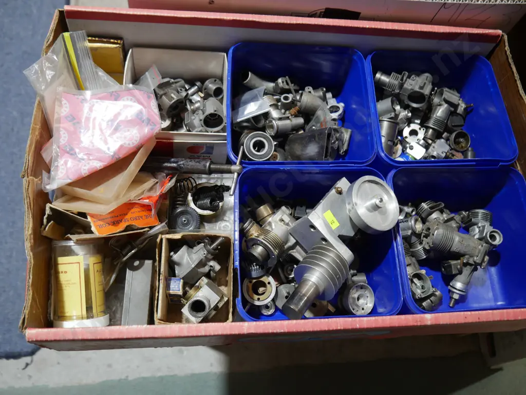 Lots of metal bits Image 1++