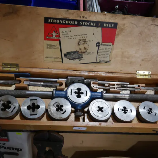 Tap and die set