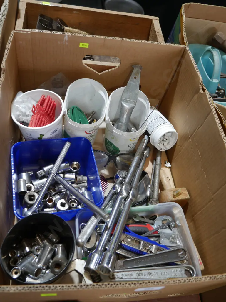 Tools, socket bits etc Image 1++