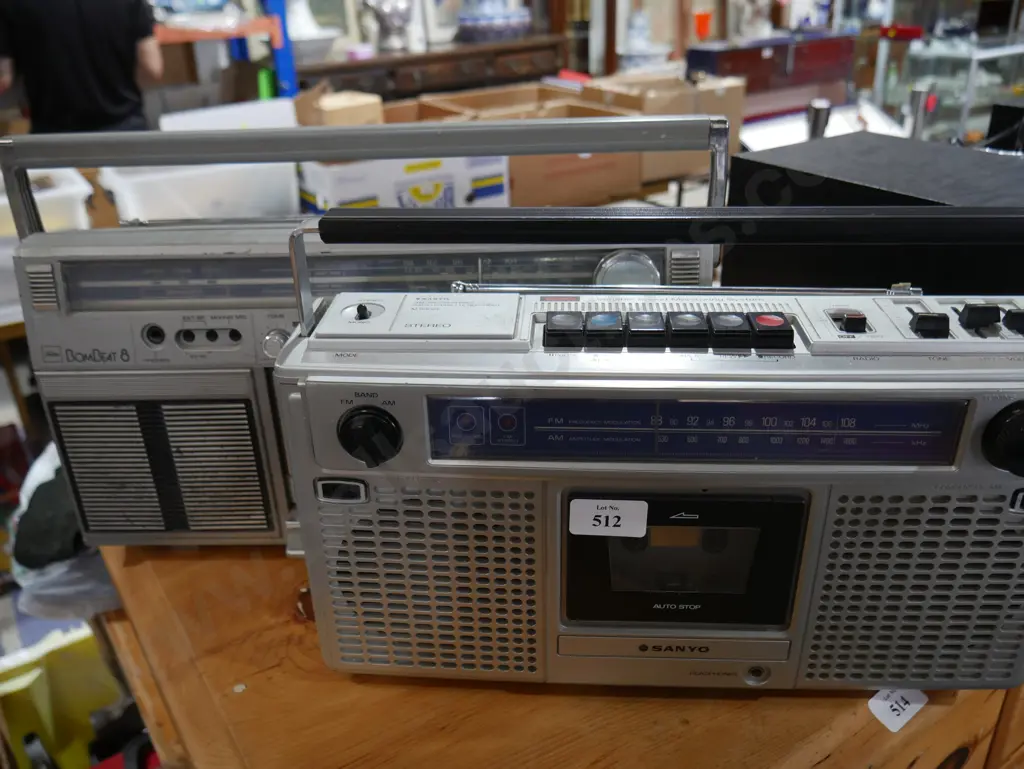 2 radio tape decks Image 1++