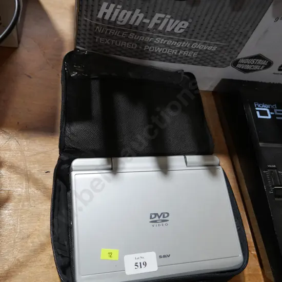 Portable DVD player