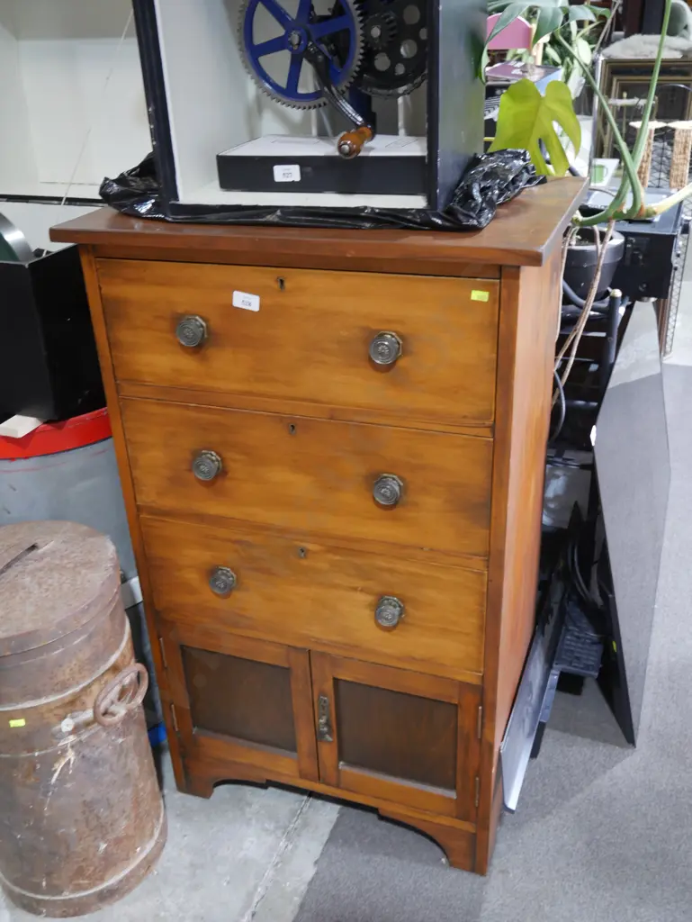 Chest of  drawers Image 1++