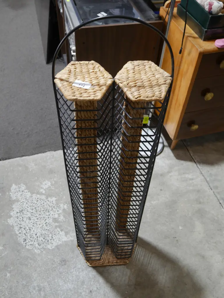 Seagrass DVD rack Image 1++