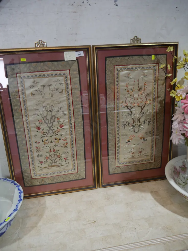 Two framed Chinese silks Image 1++