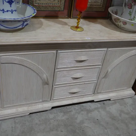 Sideboard