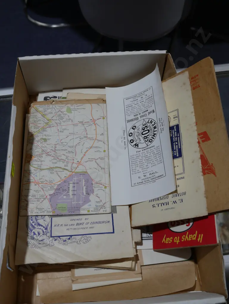 Vintage catalogues, labels etc Image 1++