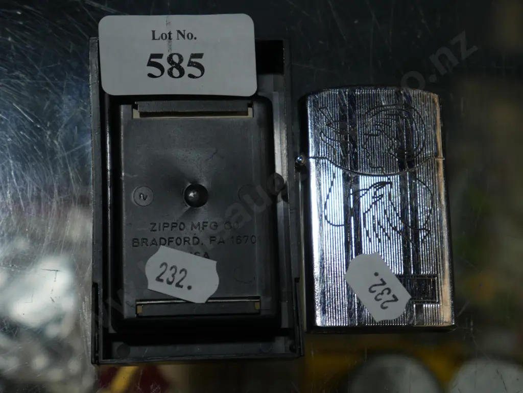2 Zippo cigarette lighters Image 1++