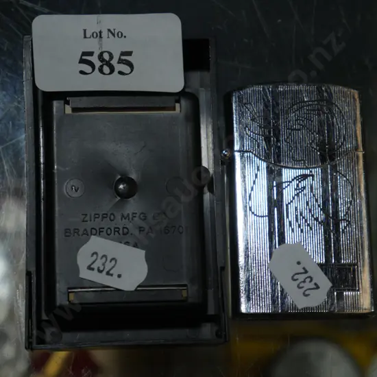 2 Zippo cigarette lighters