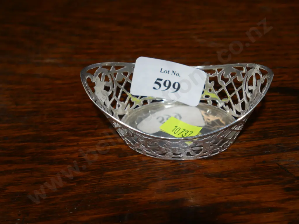 Silver pierced dish Image 1++