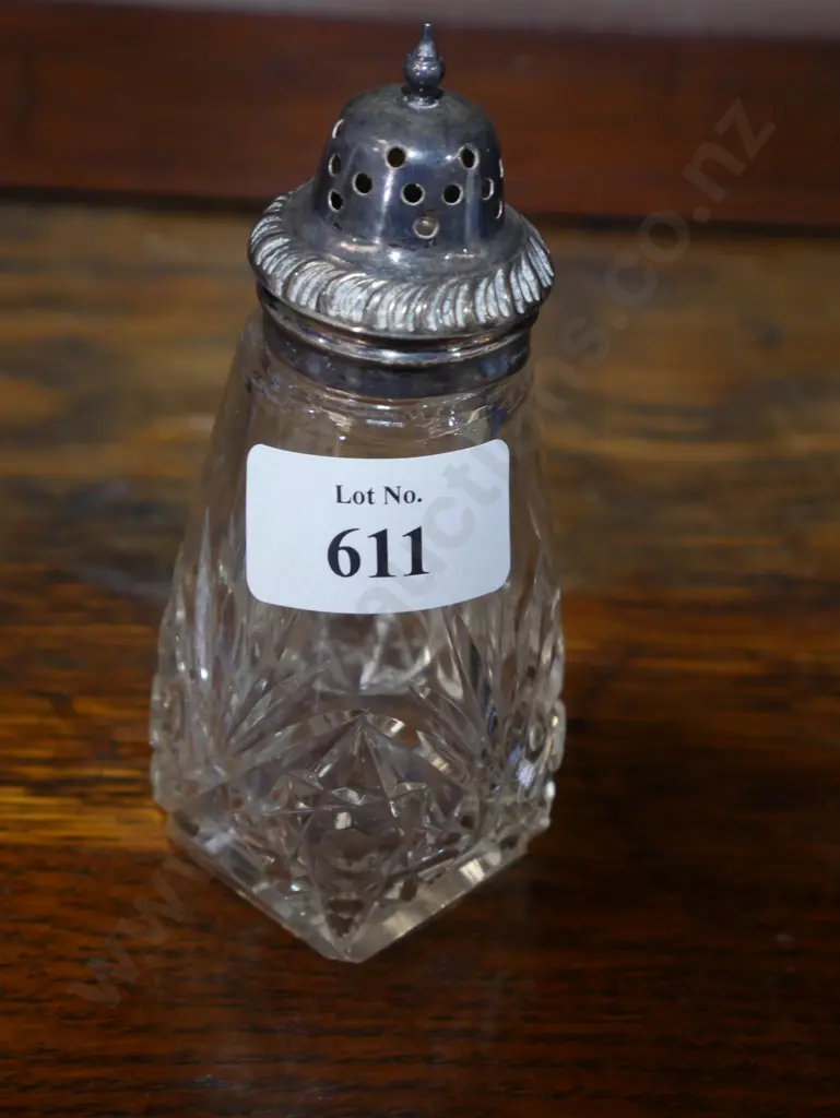 Stirling silver topped crystal shaker Image 1++