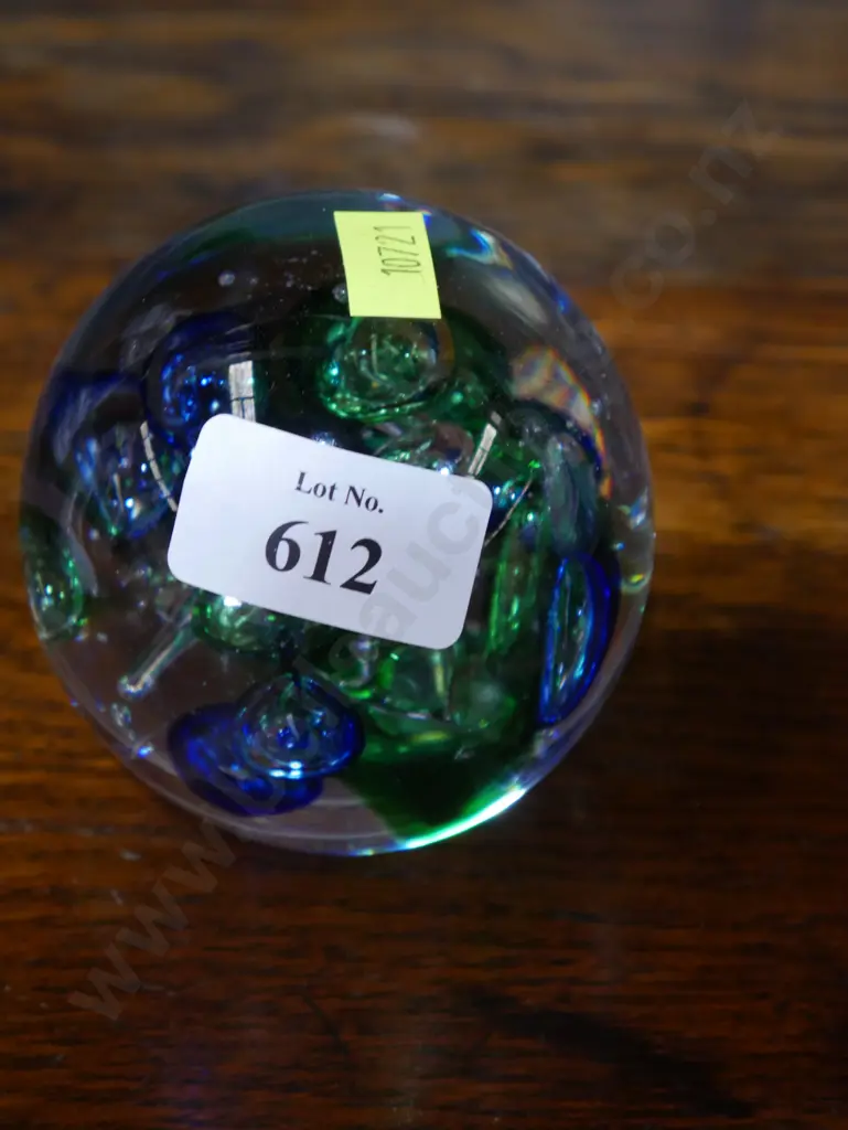Glass paperweight Image 1++
