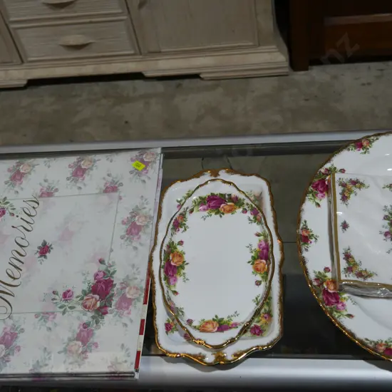 Royal Albert Old Country Roses serving trays, serviettes etc