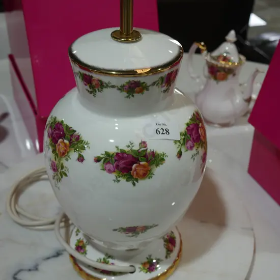 Royal Albert Old Country Roses table lamp