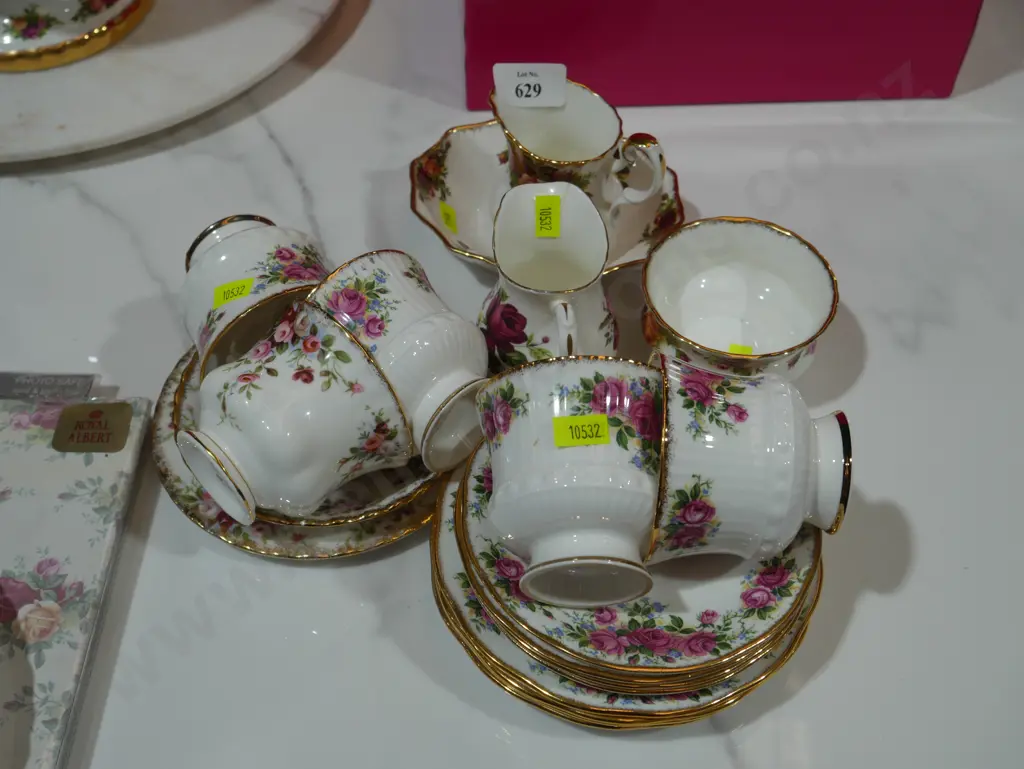 Royal Albert Old Country Roses cups and sauces, gravy jugs etc Image 1++