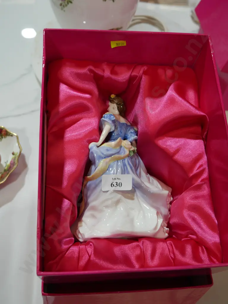 Royal Doulton Rebecca figurine Image 1++