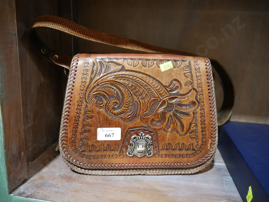 Leather bag Image 1++