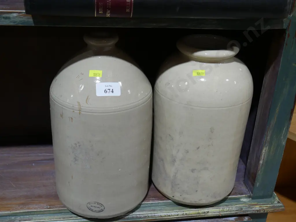 Timaru potteries wide mouth crock & jar Image 1++