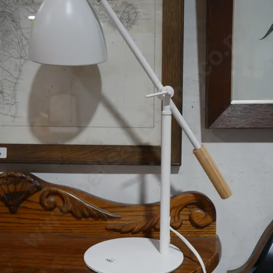 Table lamp