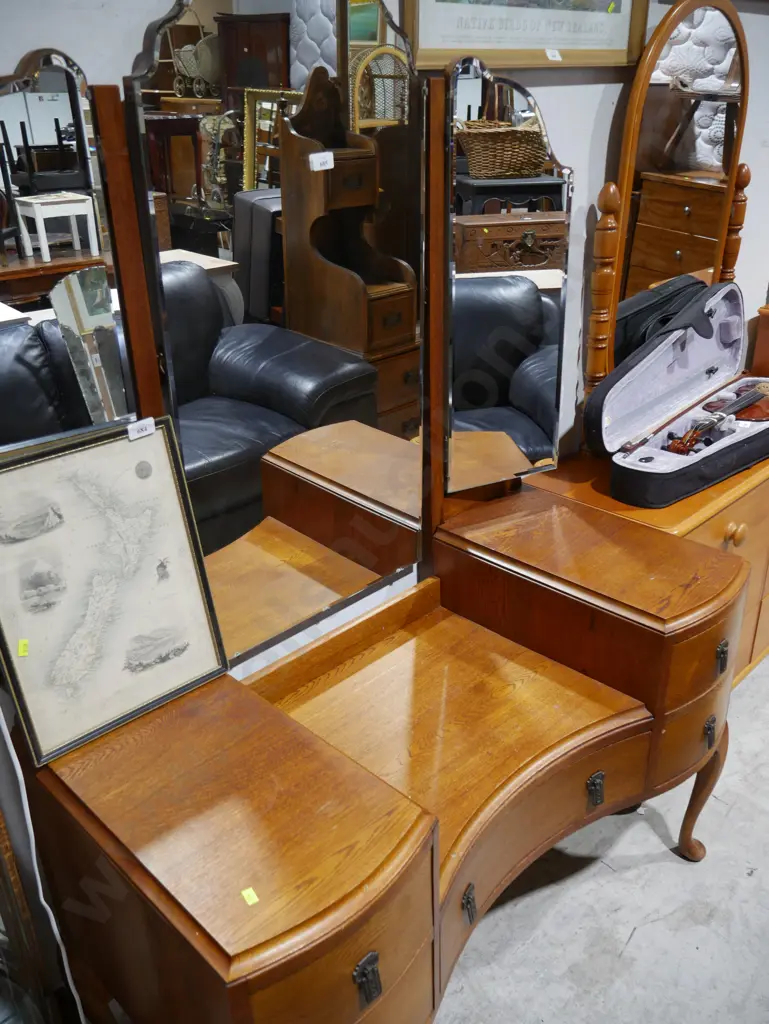 Oak mirror back Duchess Image 1++