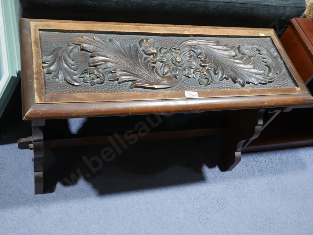 Heavily carved side table/seat Image 1++