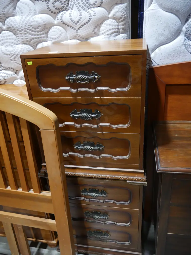 Pr of bedside drawers Image 1++