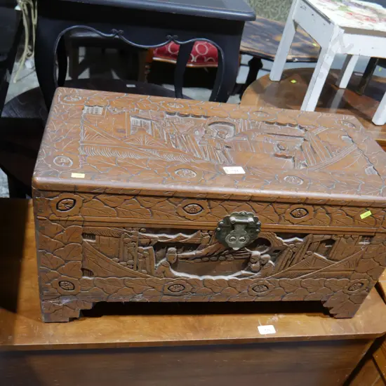 Camphor wood blanket box