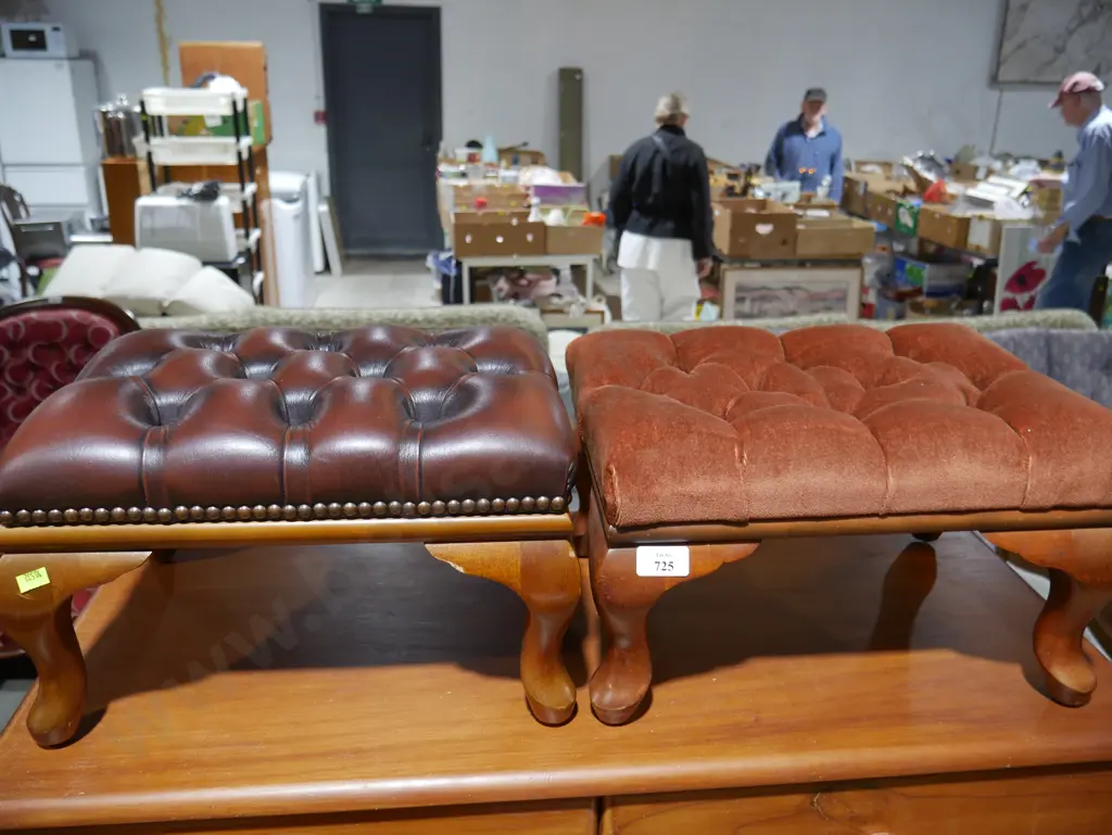 2 foot stools Image 1++