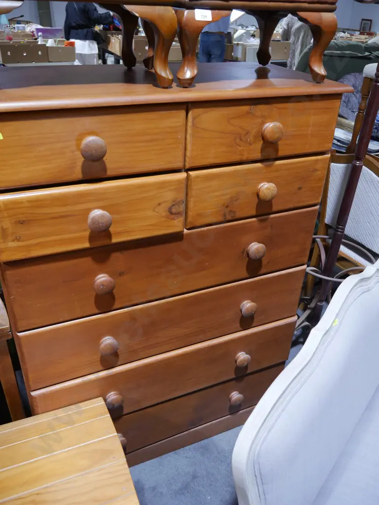 8 drawer chest Image 1++