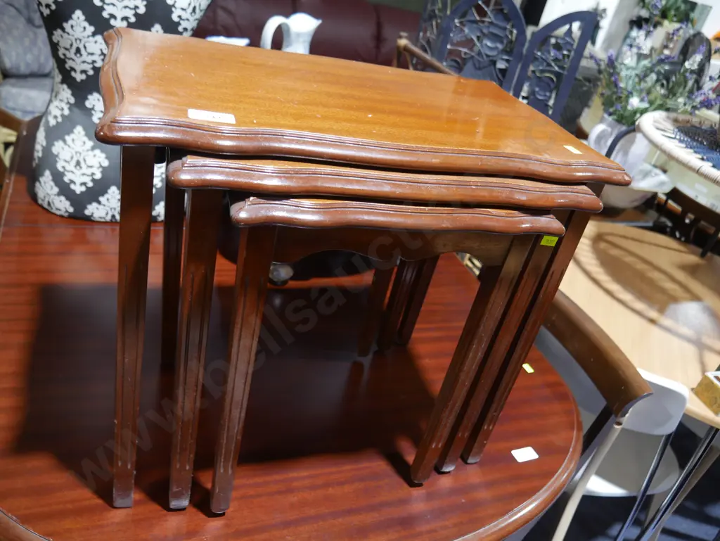 Nest of three tables Image 1++