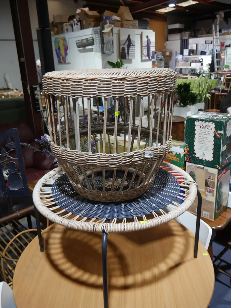 2 cane tables Image 1++