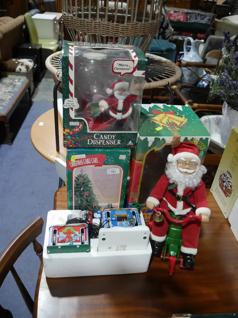 Boxed santas etc Image 1++