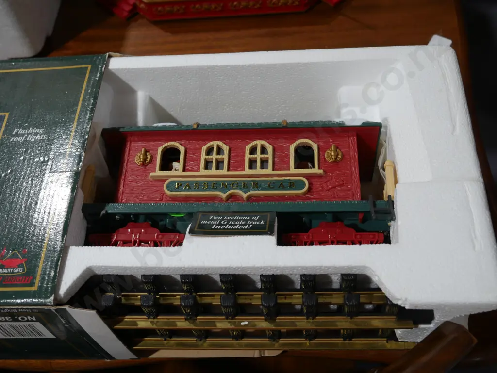 Two box holiday express trains Image 1++