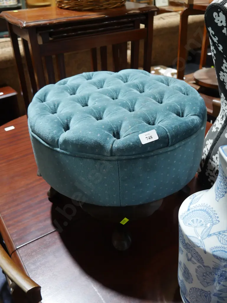 Deep button footstool Image 1++