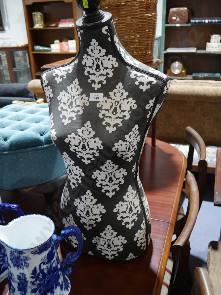 Torso mannequin Image 1++