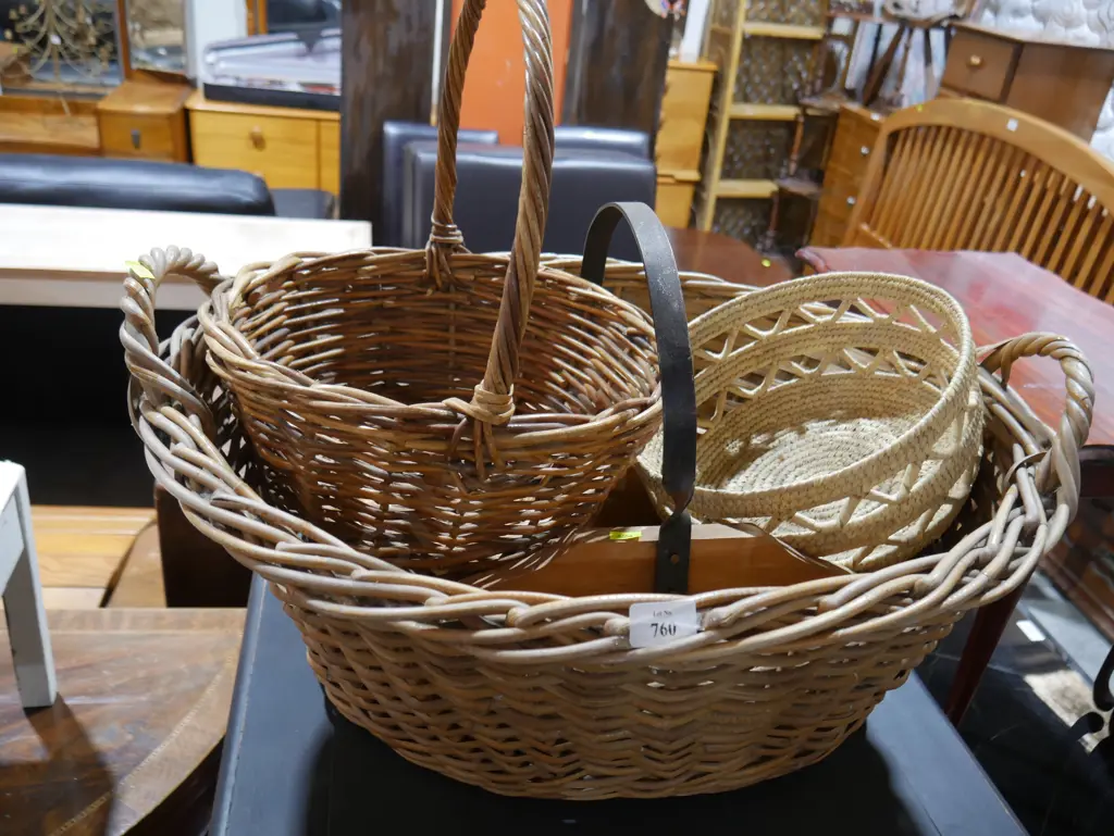 Cane baskets Image 1++