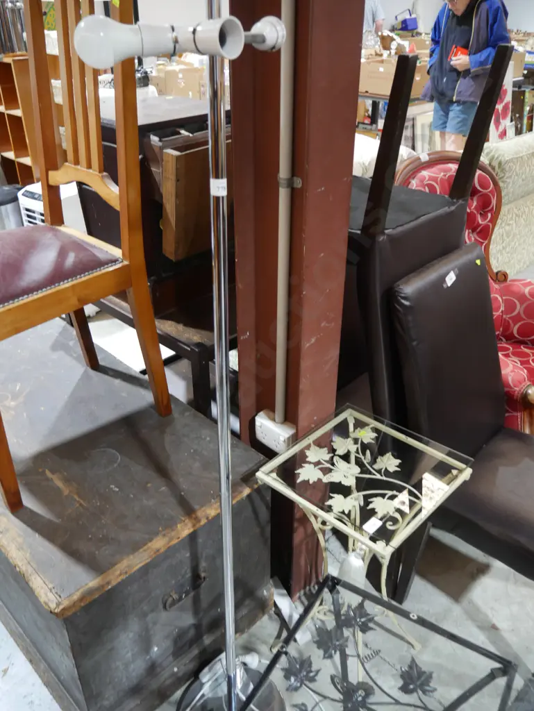 Floor lamp Image 1++