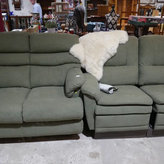 2 piece green lounge suite