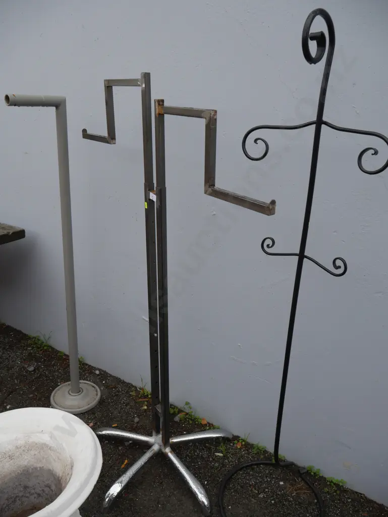 3 coat racks Image 1++