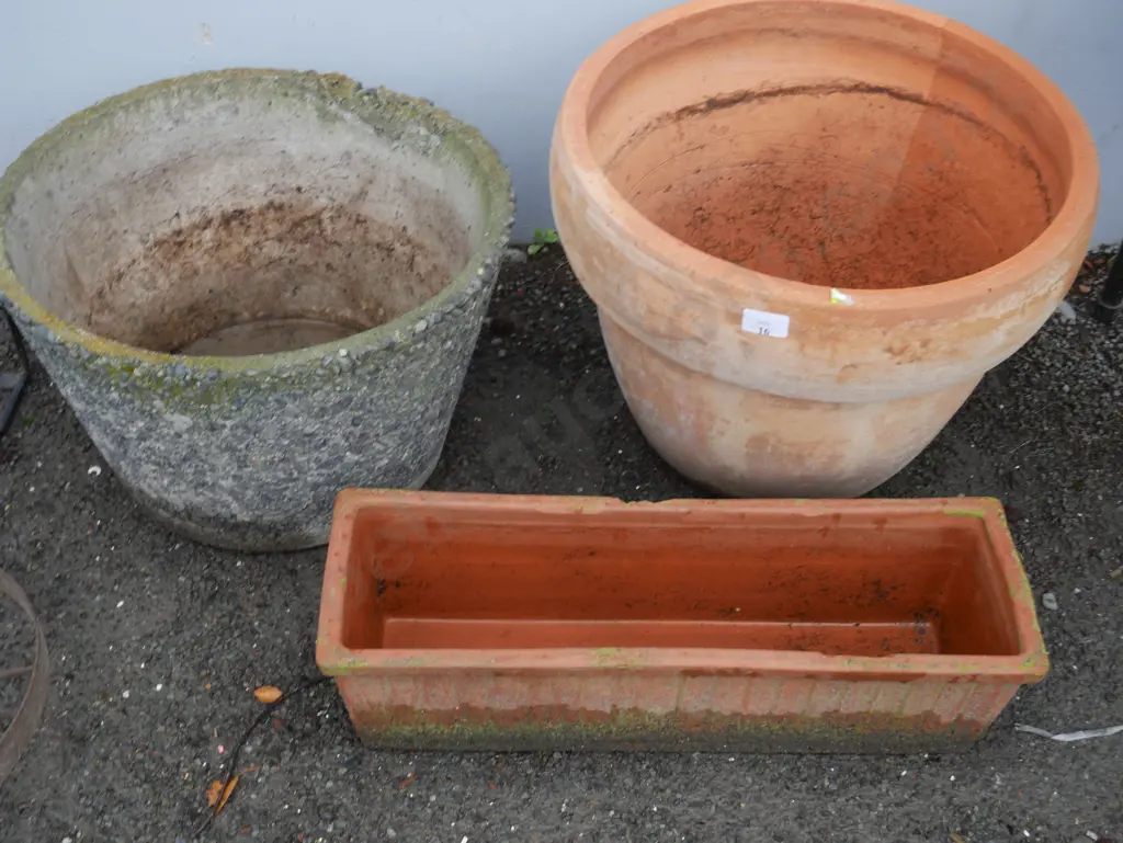 3 planters Image 1++