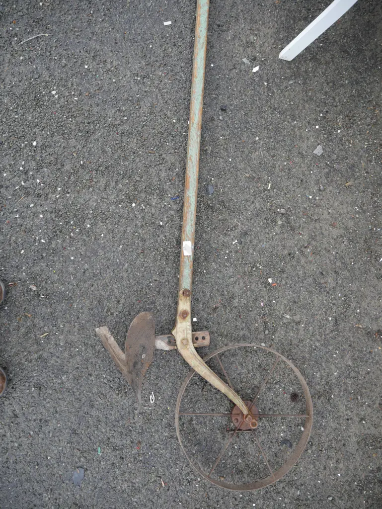 Hand plough Image 1++