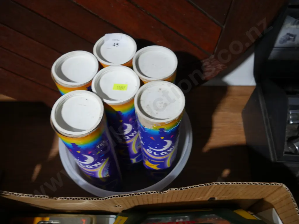 Glowing bracelets Image 1++