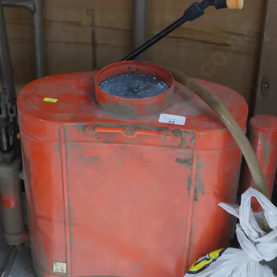 Knapsack sprayer