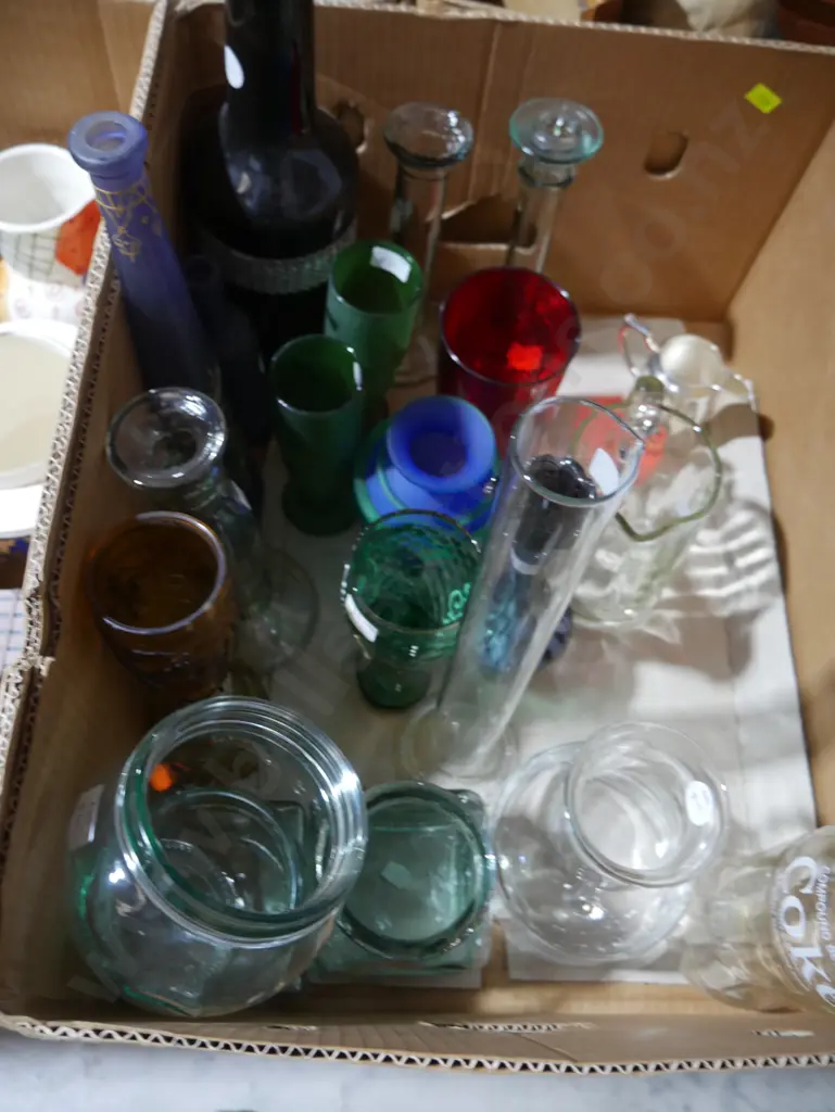 Glass vases etc Image 1++