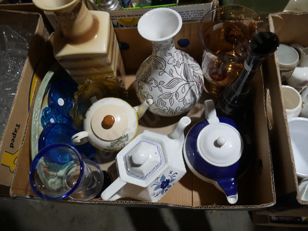 Vases, teapots etc Image 1++